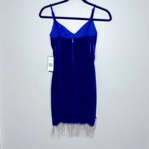 Blue dress with rhinestones, super cute for dances or formal events! 🌀💙